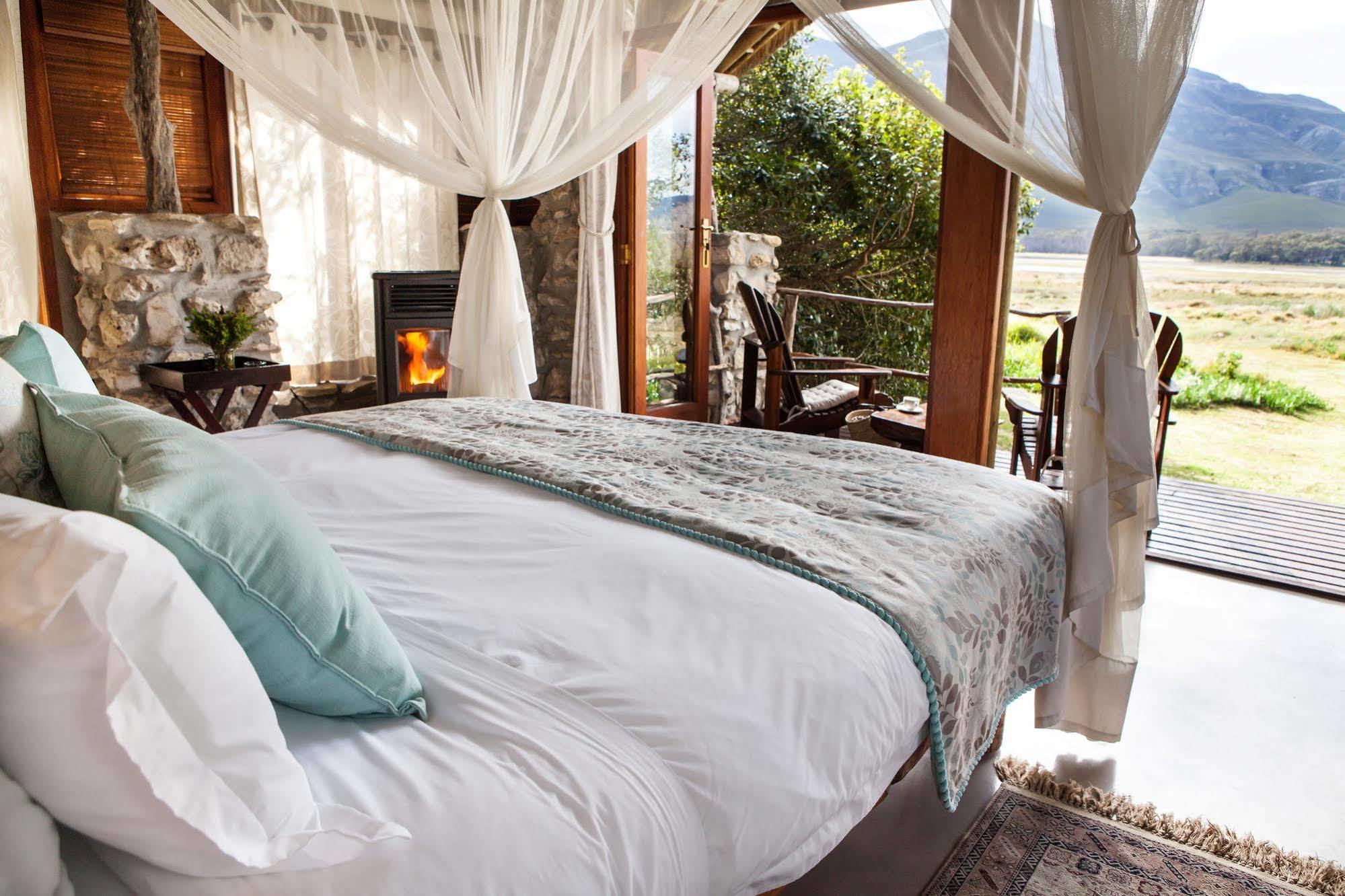 Mosaic Lagoon Lodge Станфорд Экстерьер фото